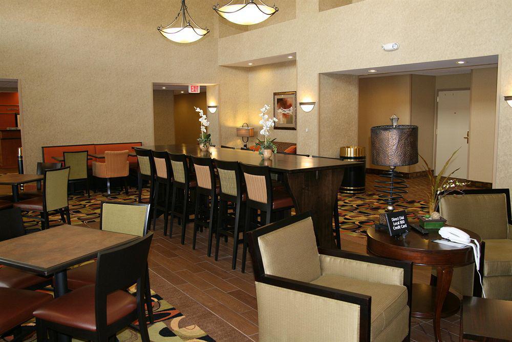 Hampton Inn & Suites סידר רפידס מראה חיצוני תמונה