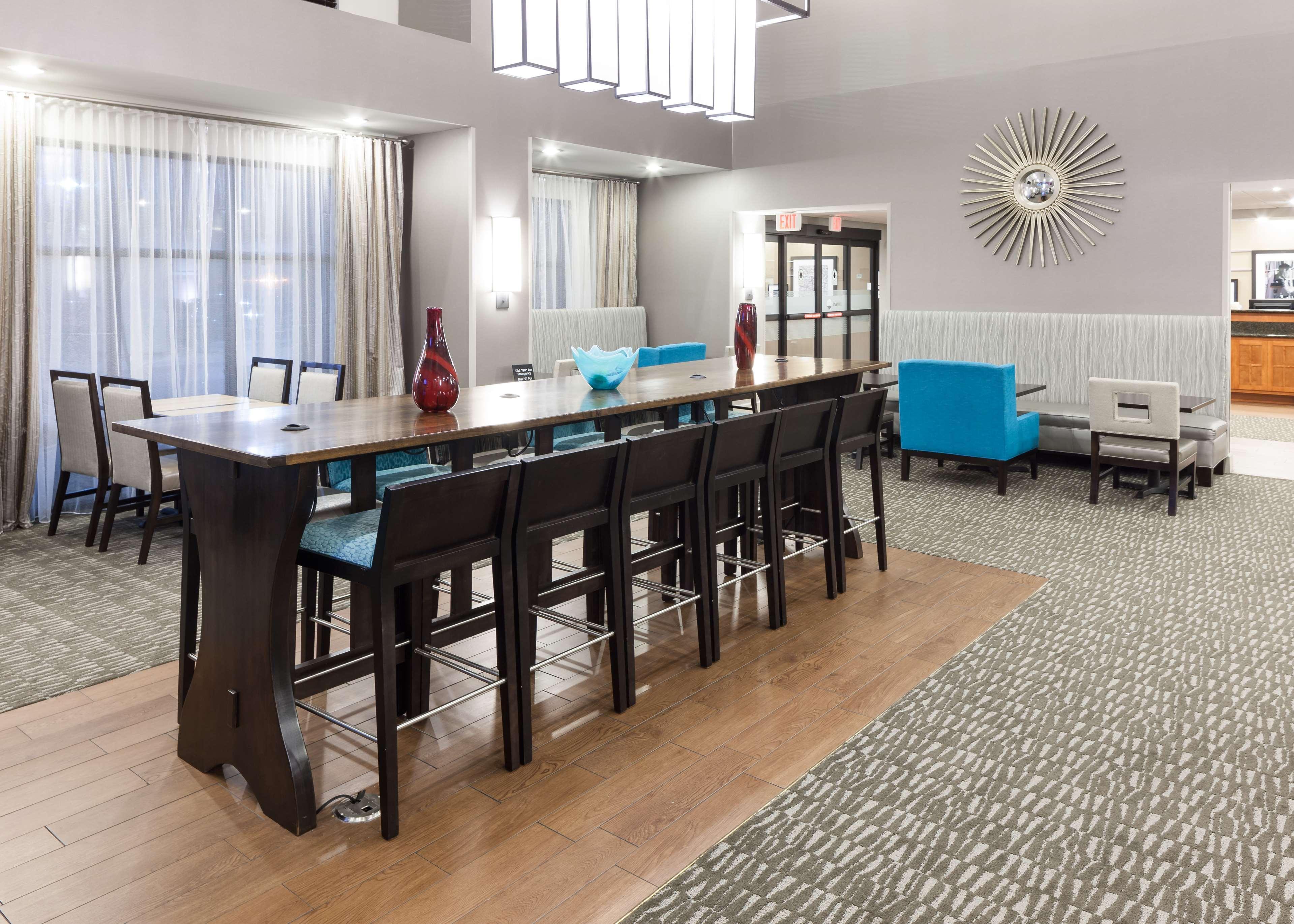 Hampton Inn & Suites סידר רפידס מראה חיצוני תמונה