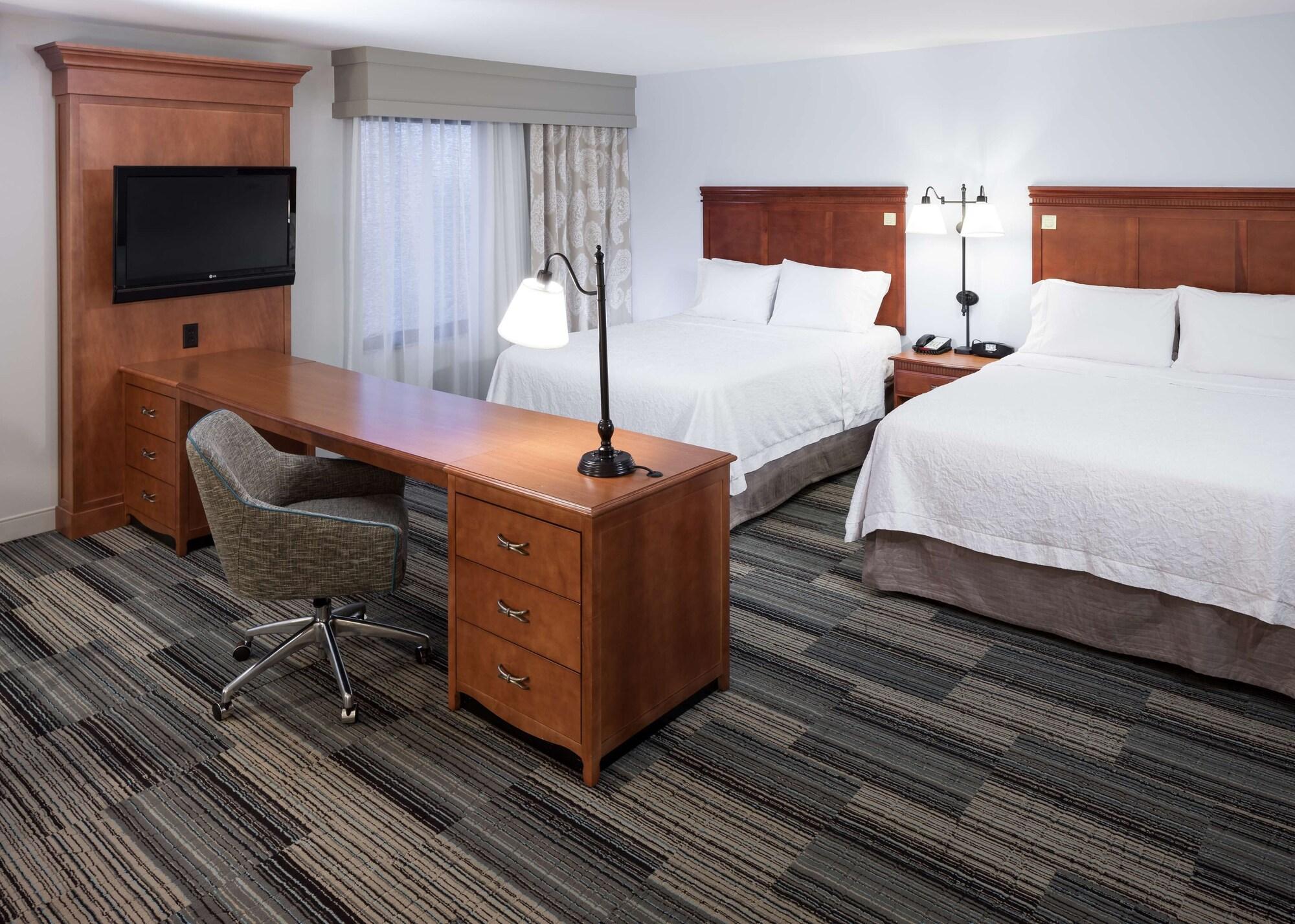 Hampton Inn & Suites סידר רפידס מראה חיצוני תמונה