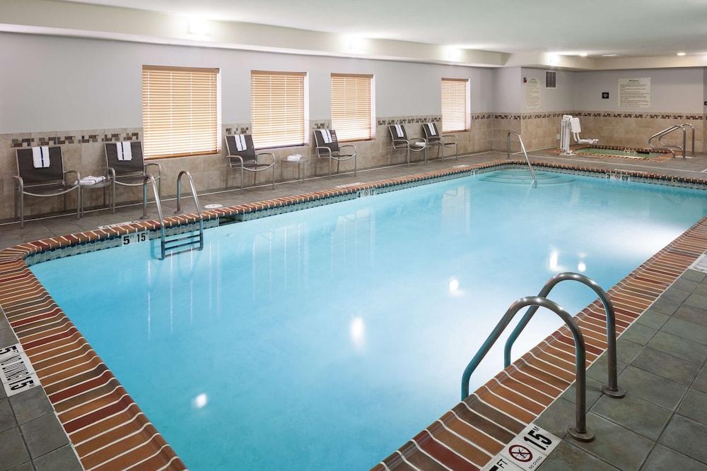 Hampton Inn & Suites סידר רפידס מראה חיצוני תמונה