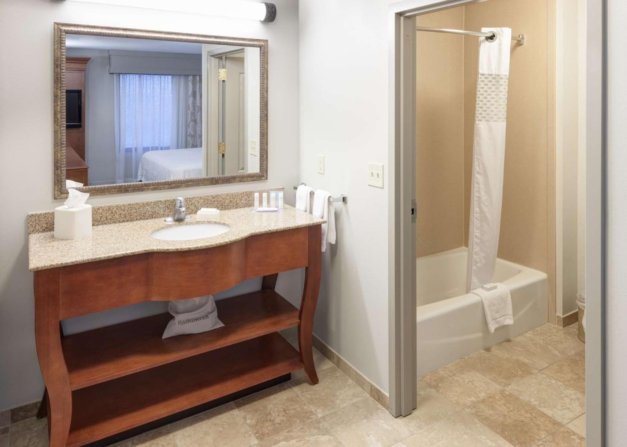 Hampton Inn & Suites סידר רפידס מראה חיצוני תמונה