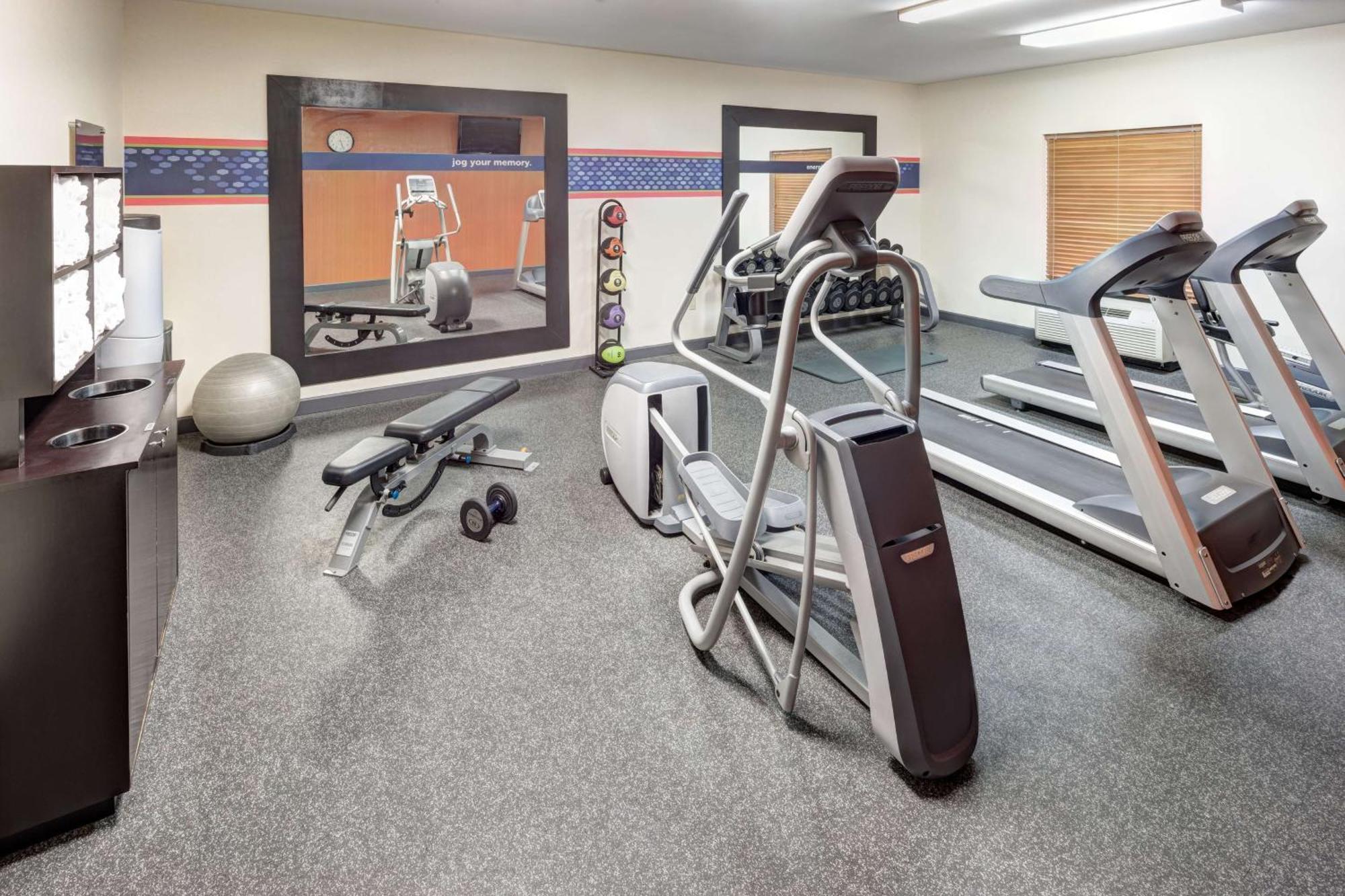 Hampton Inn & Suites סידר רפידס מראה חיצוני תמונה